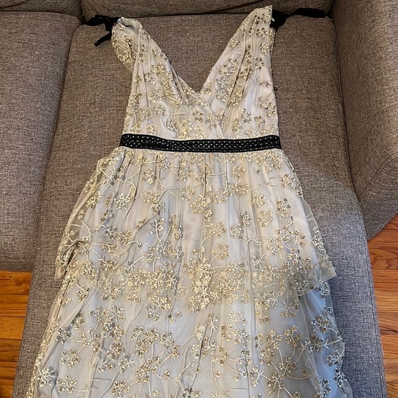 self portrait tiered floral embroidered mesh midi dress Self Portrait Blossom Floral Embroidered Midi Dress Midi Dress Blossom Lace  Dress White Flower Lace Midi Dress  Self